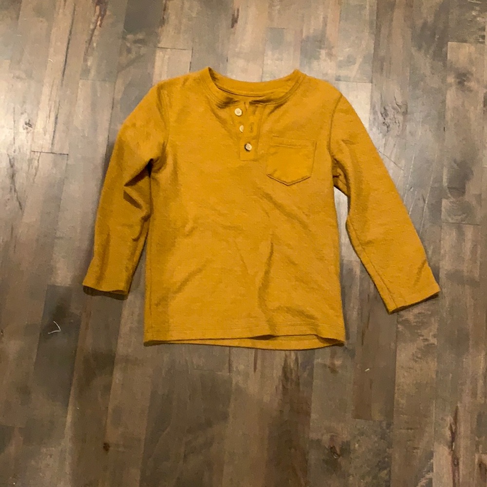 Cat and Jack mustard light weight long sleeves t, size 4t